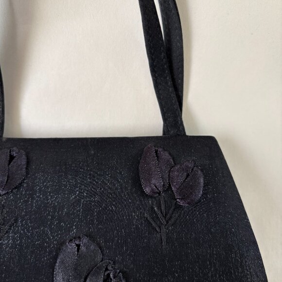 Dark Floral Twinkle Embroidered Purse - Picture 7 of 9